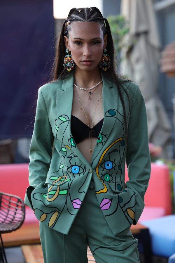 196A7968_Original SUIT YOURSELF IN ART